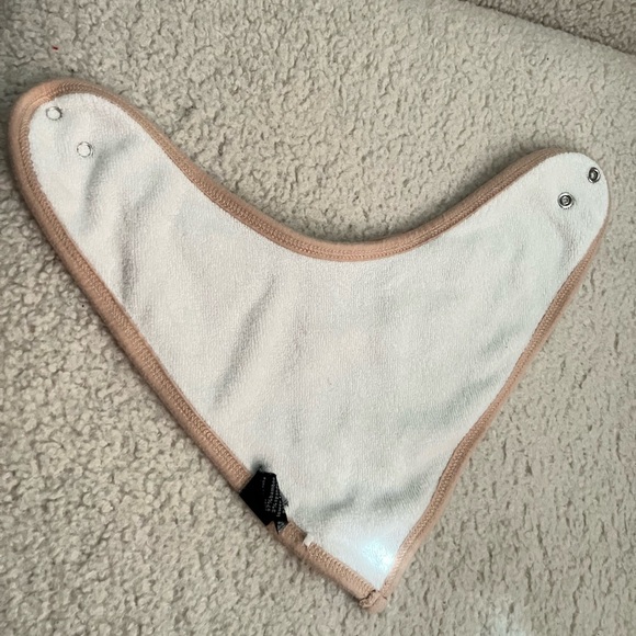 Kyte Baby Bib Peach - Picture 3 of 3